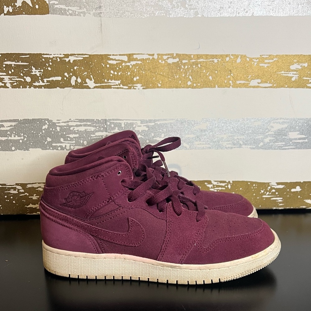 Jordan 1 Mid “Bordeaux” - Picture 2 of 6